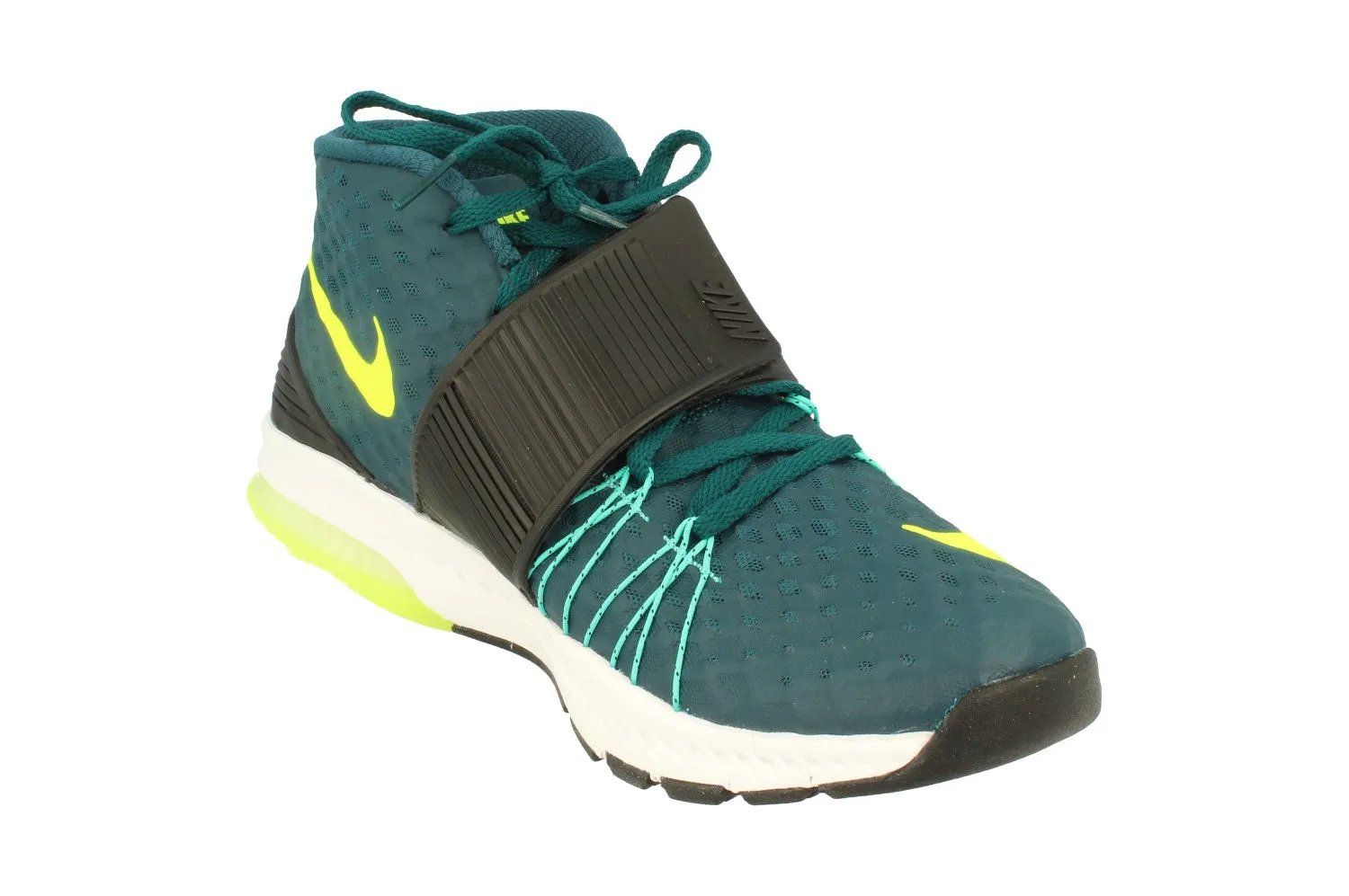 Nike Zoom Train Toranada Mens 835657 370 multi - surface adaptable running with a water bottle