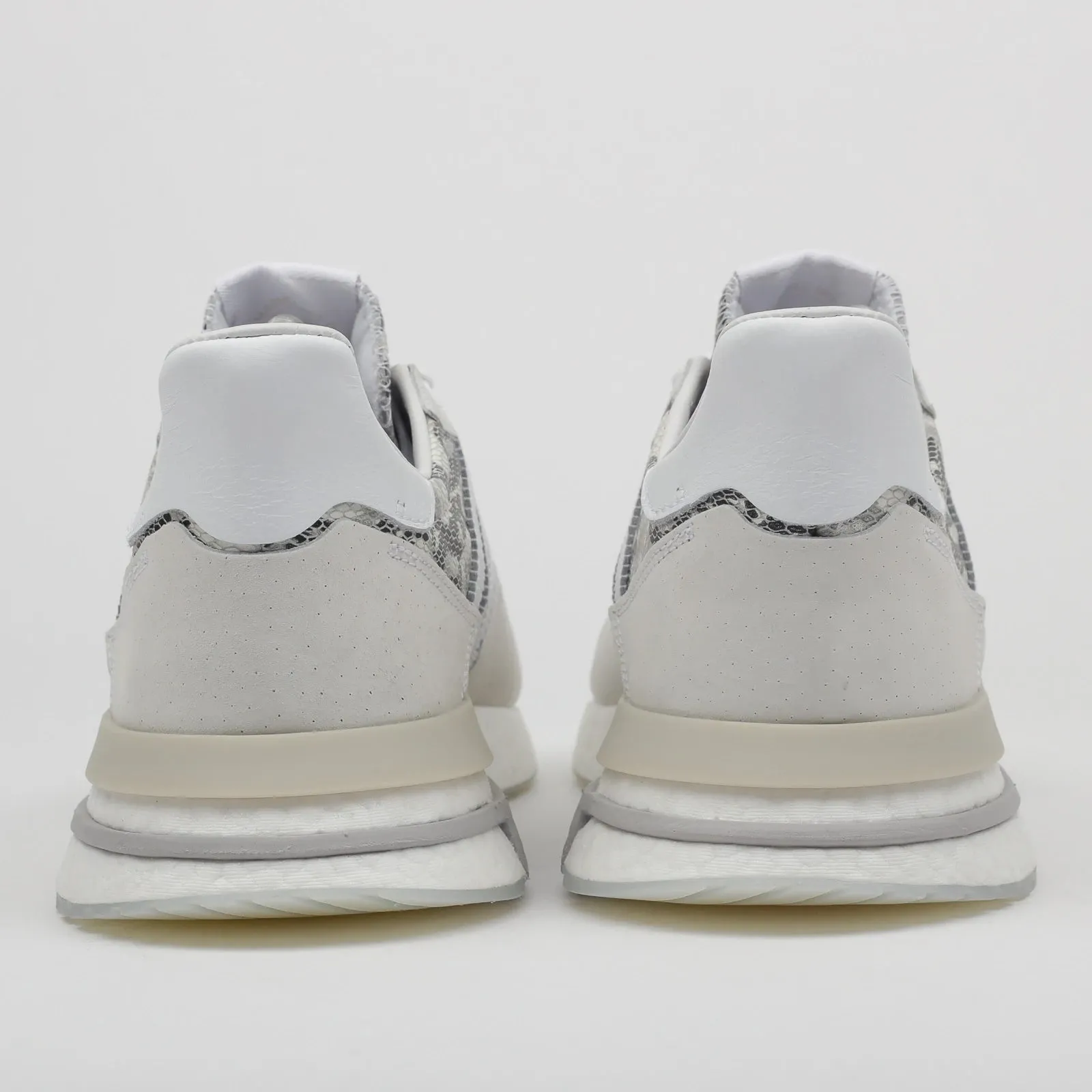 Reflective details Adidas originals Z500 RM