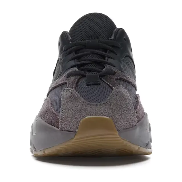 Adidas Yeezy Boost 700 Mauve Dynamic Use