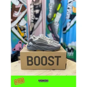 Stretch Hike Race Walk Adidas Yeezy Boost 700 V2 Tephra UK 4 / UK 4