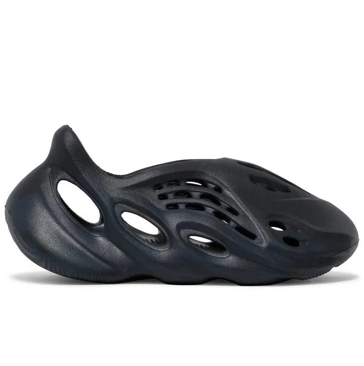 Easy Step Walk Adidas Yeezy Foam RNNR Mineral Blue