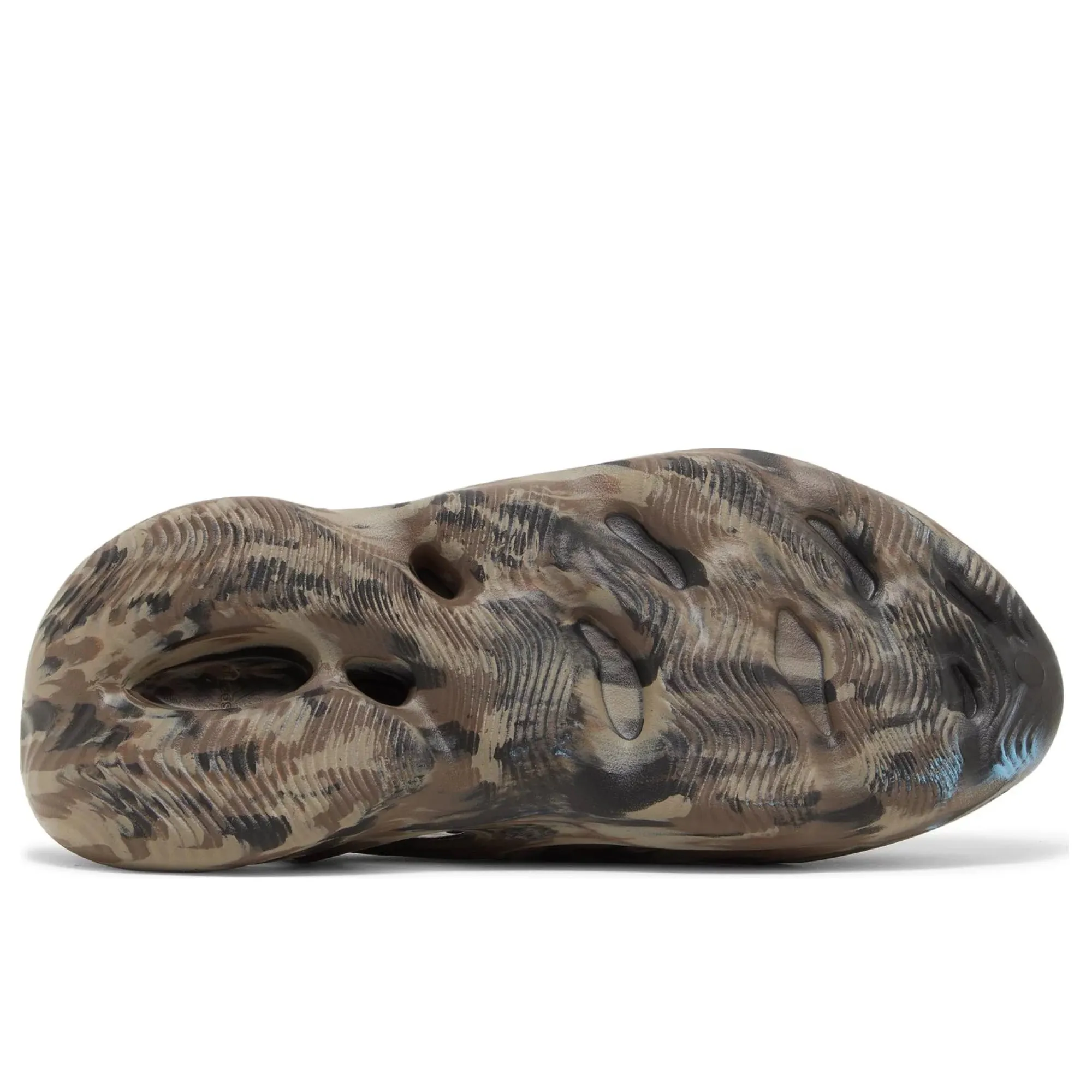 Minimalist Look Adidas Yeezy Foam RNNR MX Cinder