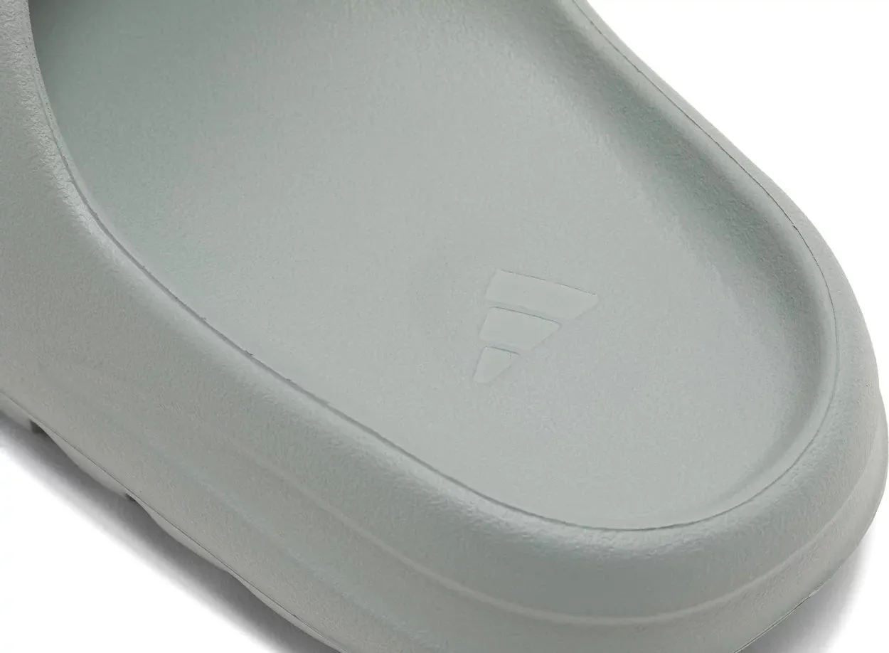 Adidas Yeezy Slide Salt Comforted Walk
