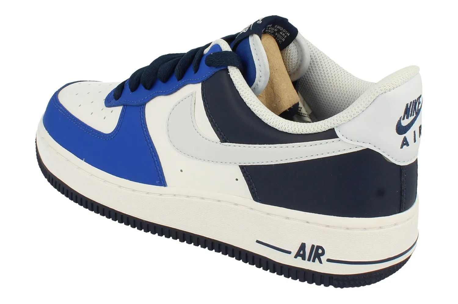 easy - to - take - off - convenience shoes Nike Air Force 1 07 LV8 Mens Trainers Fq8825 100