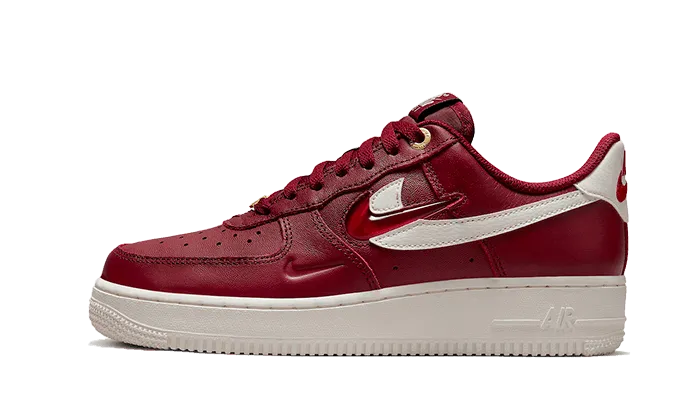 Cold Climate Air Force 1 '07 Premium Team Red History Of Logos