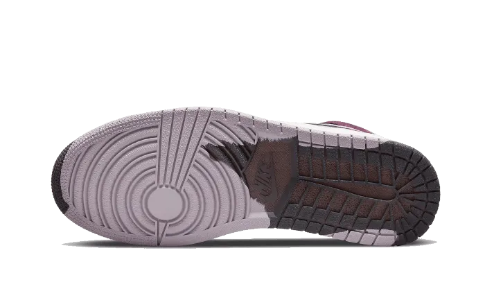 style - conscious shoes Air Jordan 1 High Element Gore-Tex Berry