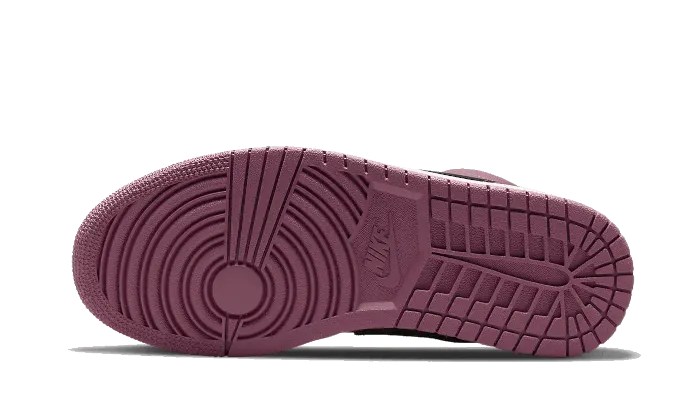 Air Jordan 1 Low Mulberry Urban Trekking
