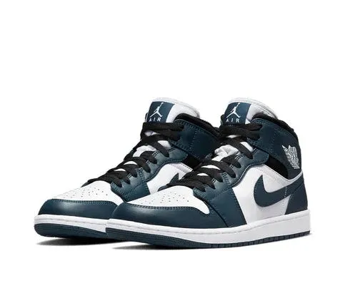 Air Jordan 1 Mid Armory Navy anatomical shoe shape