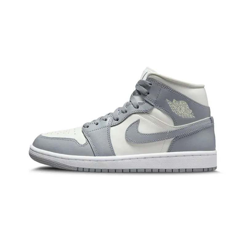 anatomical shoes Sporty Aesthetic Air Jordan 1 Mid Stealth (W)