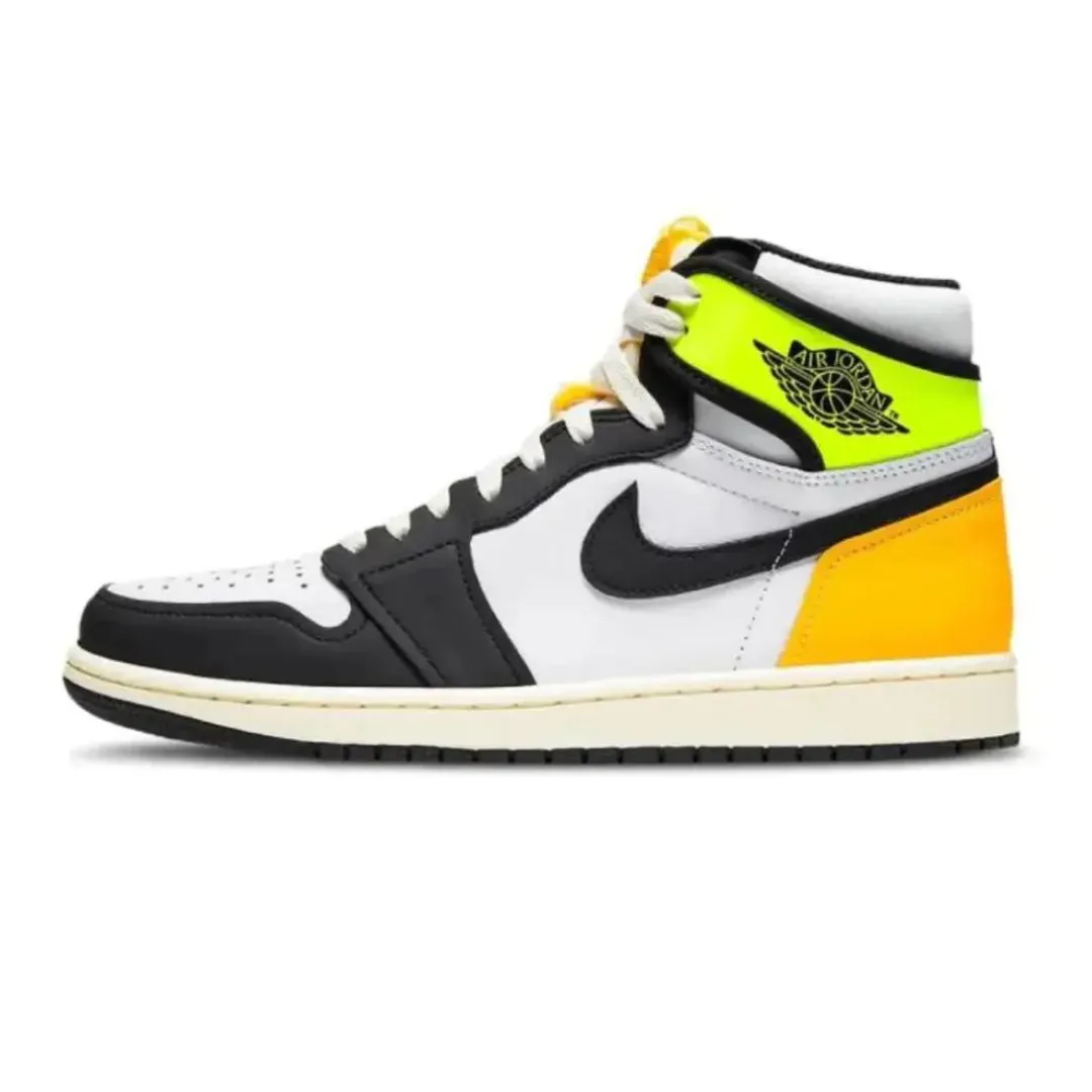 Heel - striker Air Jordan 1 Retro High OG 'Volt Gold'
