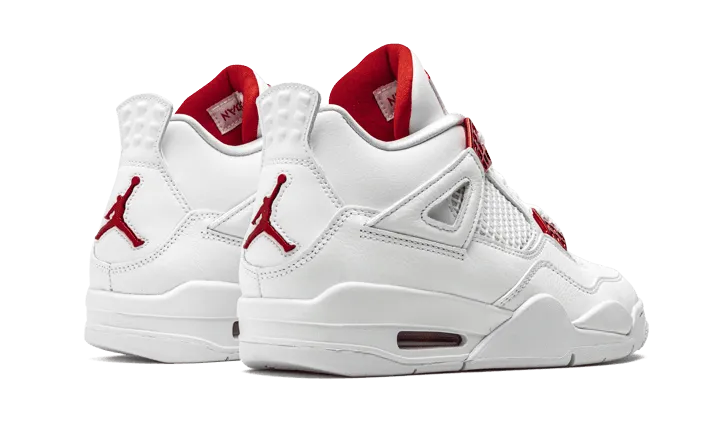 Subtle patterns Air Jordan 4 Retro Metallic Red