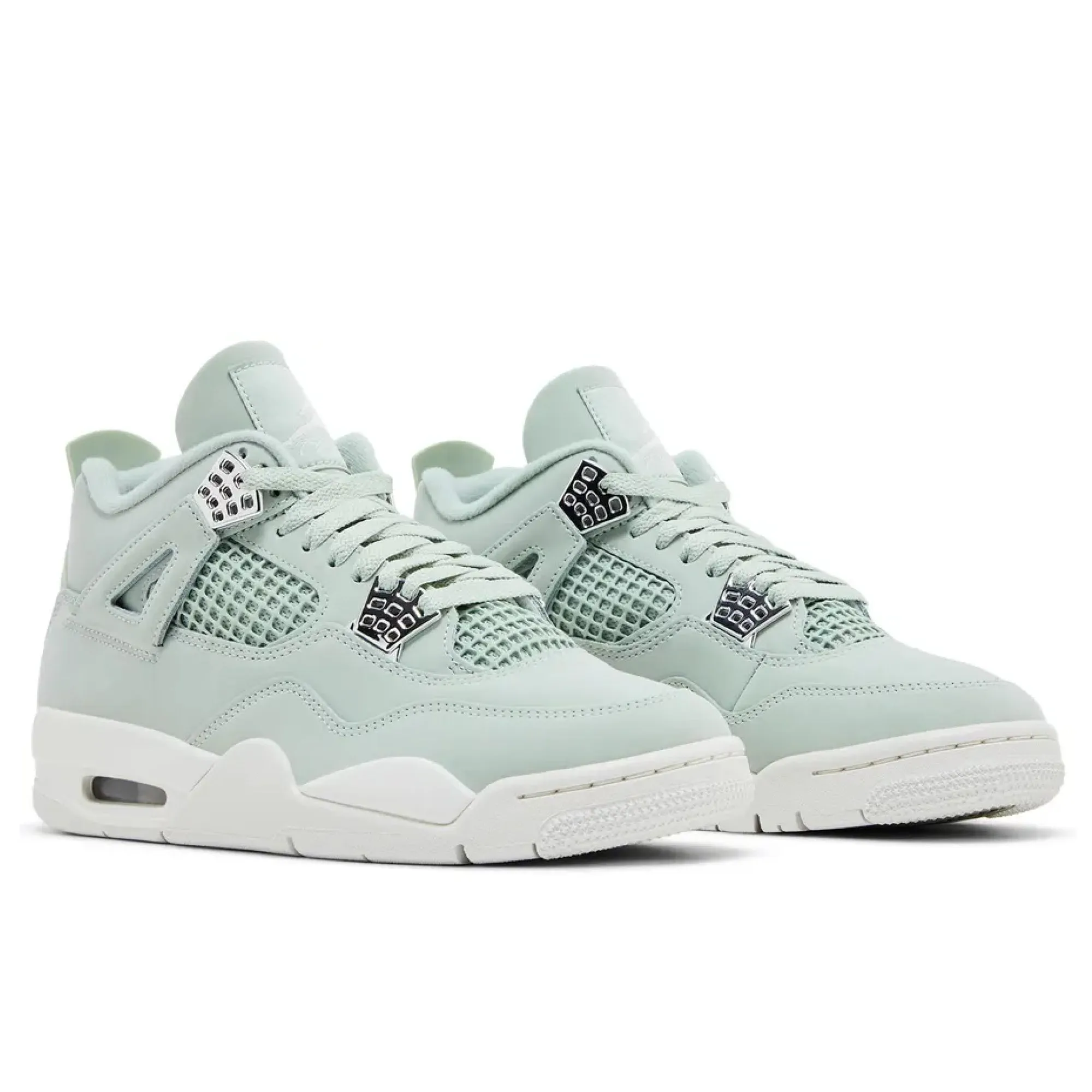 Air Jordan 4 Retro Seafoam Sail responsive soles