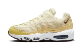 Air Max 95 Alabaster Athletic Design
