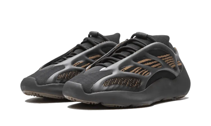 Port Step Soft Walk Yeezy 700 V3 Clay Brown