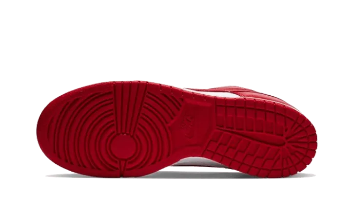 Soft Step Dunk Low University Red