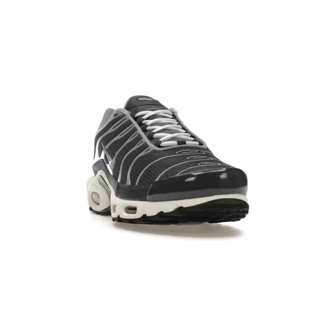 Comfort footbed Durable outsole Nike Air Max Plus Greyscale Cool Grey