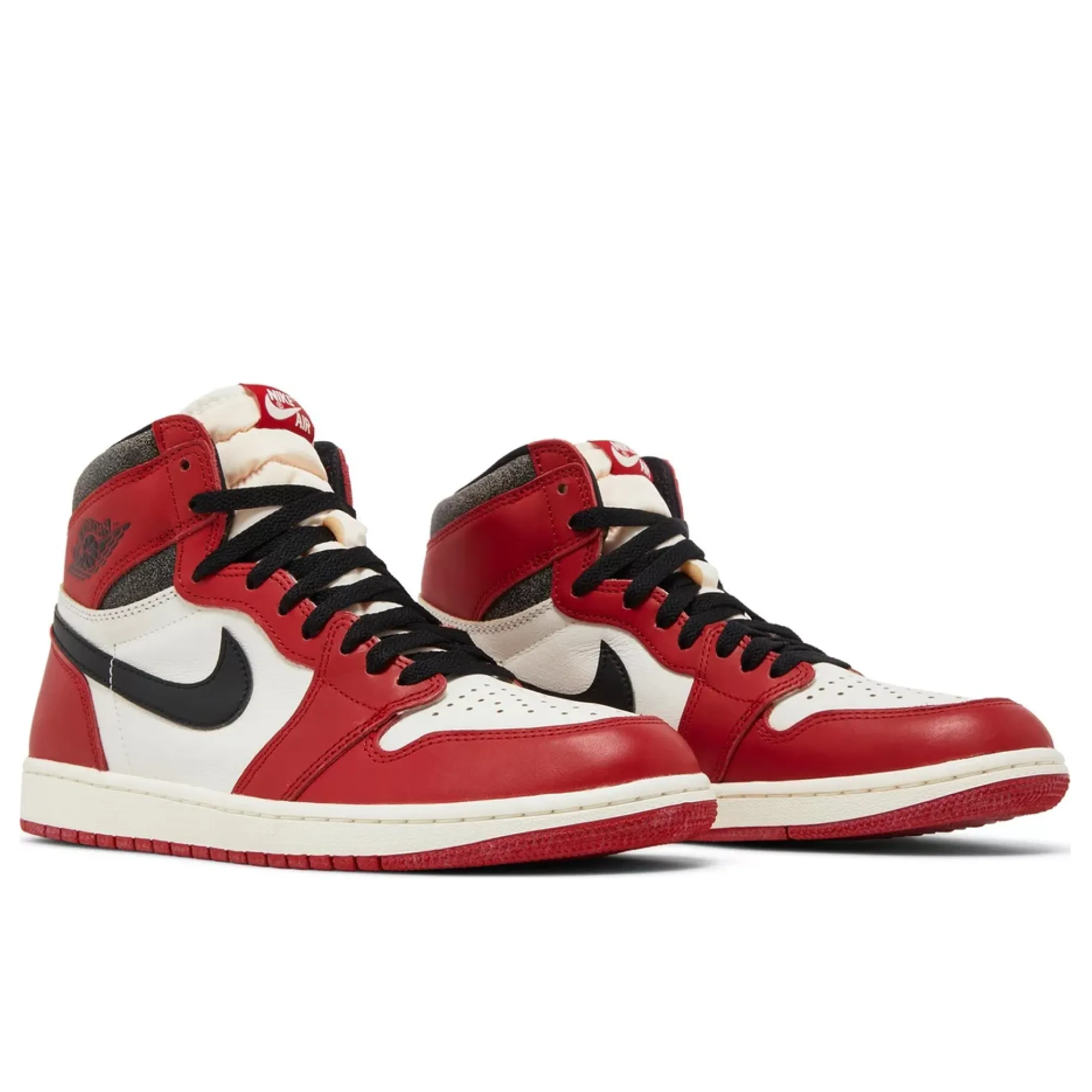 track athlete campus Air Jordan 1 Retro High OG Chicago Lost and Found