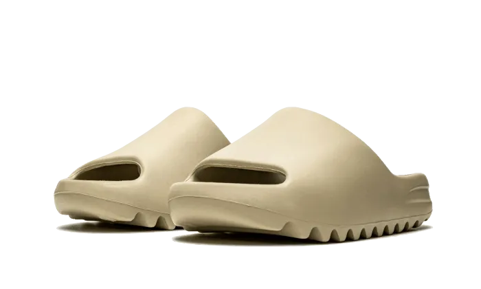 Yeezy Slide Pure (First Release) Pointed Toe Elegant Step