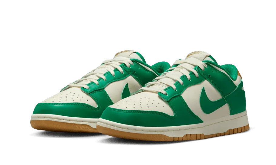 Ergonomic Fit Dunk Low Malachite University Gold