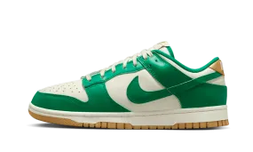 Dunk Low Malachite University Gold Minimalist Edge