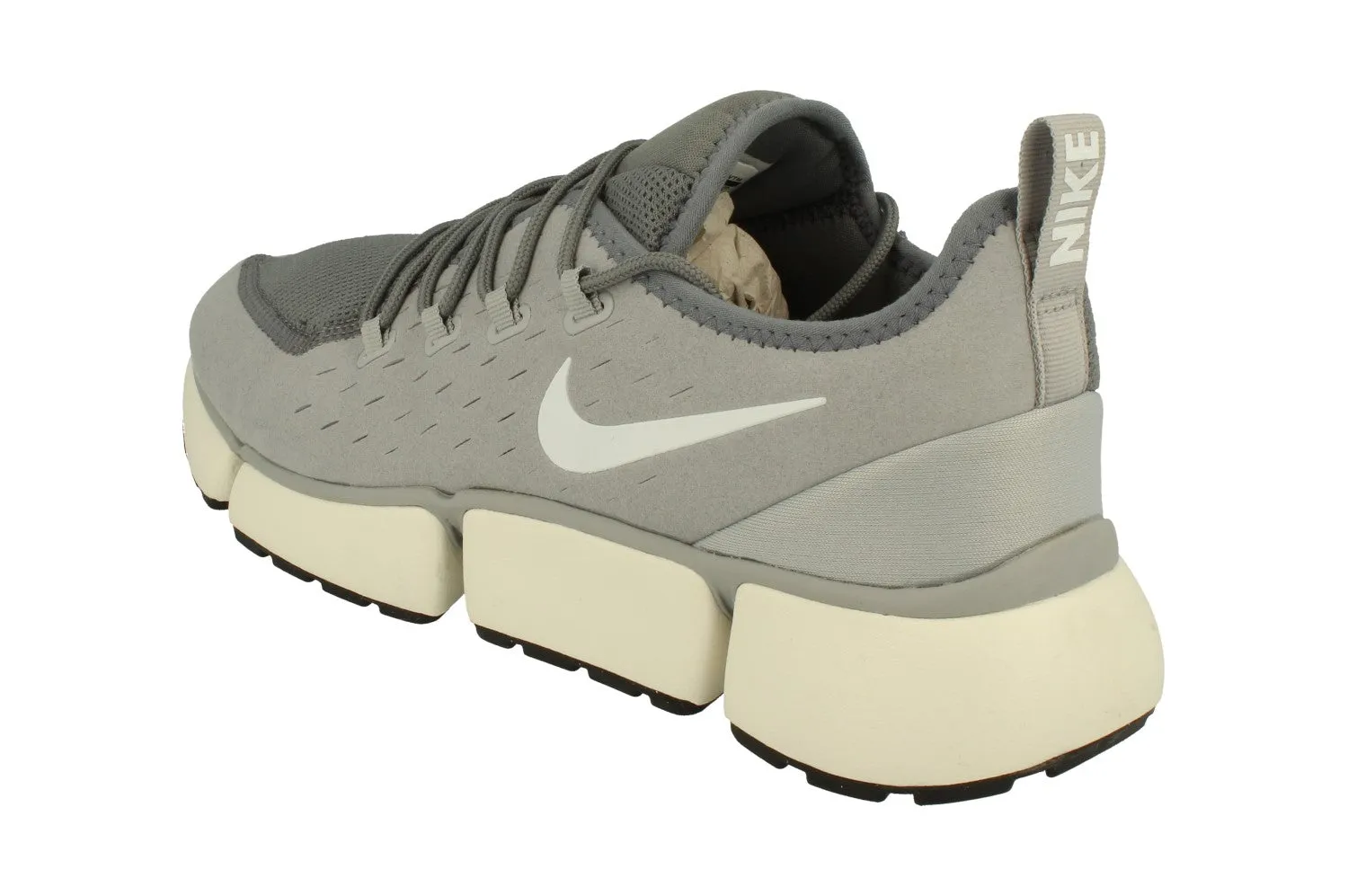 shoe cleaning Nike Pocket Fly Dm Mens Aj9520 005