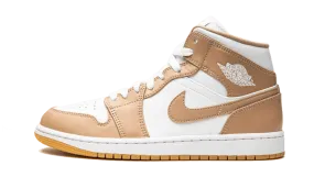 Air Jordan 1 Mid Tan Gum Ergonomic Last Micro Perforation Ventilation