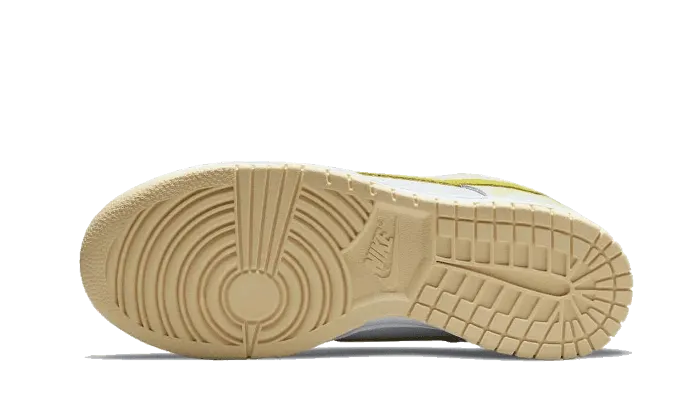 Lightweight Synthetic Dunk Low Yellow Strike