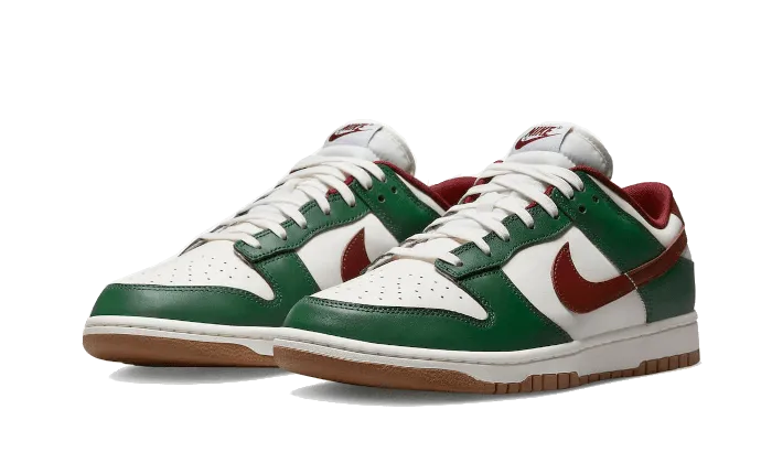 Dunk Low Retro Gorge Green Step Comfort Move Natural