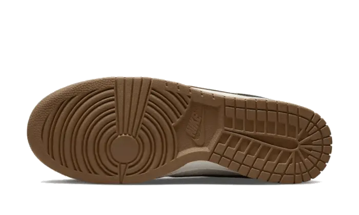 Dunk Low Retro Gorge Green Flex Zone Design Seamless Upper Engineering