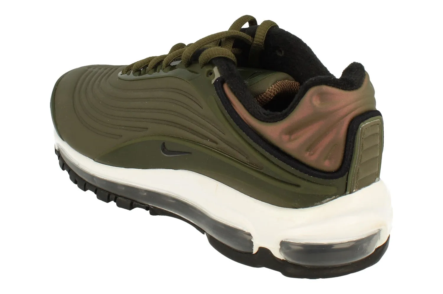 Nike Air Max Deluxe Se Mens Ao8284 300 mesh construction running in an airport area shoes