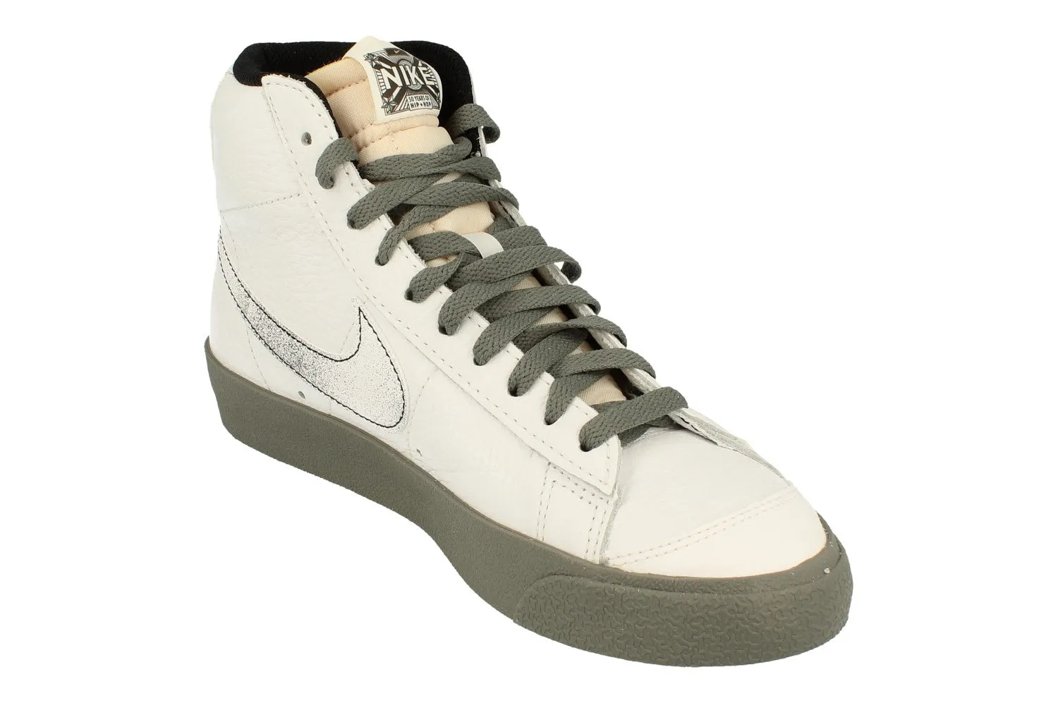 dirt running shoes Nike Blazer Mid 77 Emb Mens Trainers DV7194 100