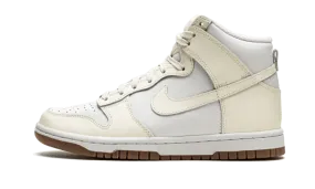 Dunk High Sail Gum Stacked Heel