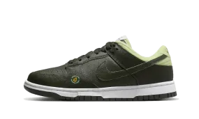 Dunk Low Avocado Biodegradable Components Natural Stride
