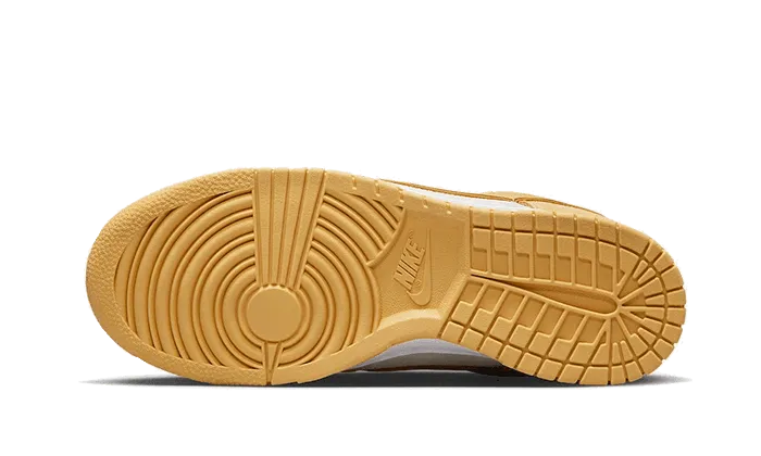 Dunk Low Celestial Gold Suede Refined fit