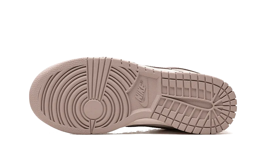 Dunk Low Diffused Taupe Comfortable Stretch