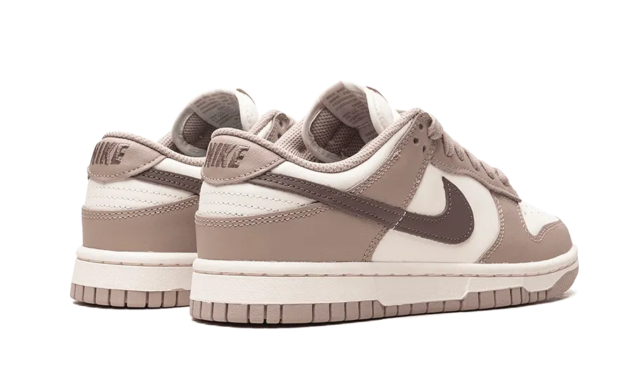 Supportive frame Dunk Low Diffused Taupe