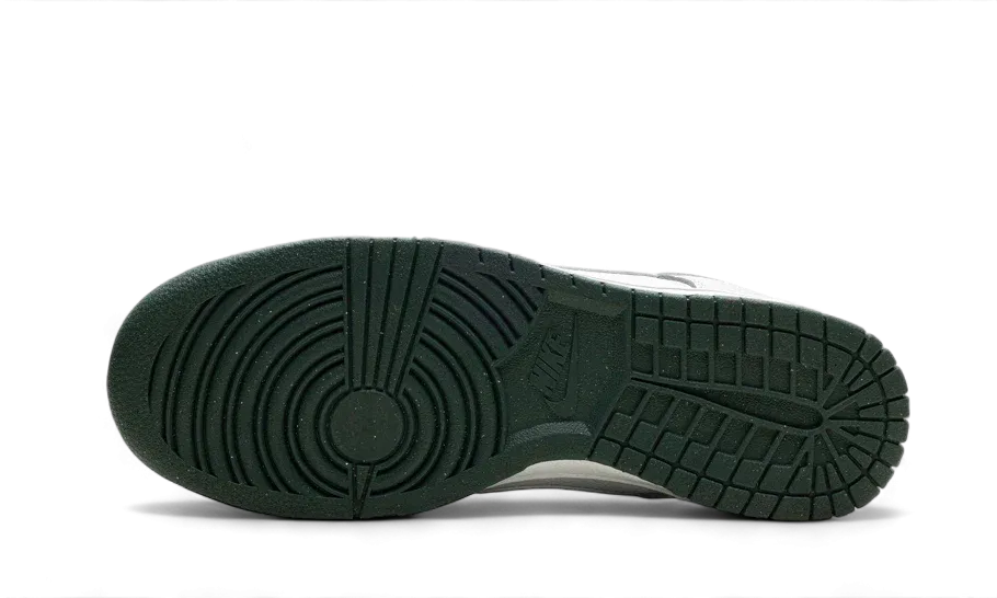 Dunk Low Retro SE Photon Dust Vintage Green Classy Touch