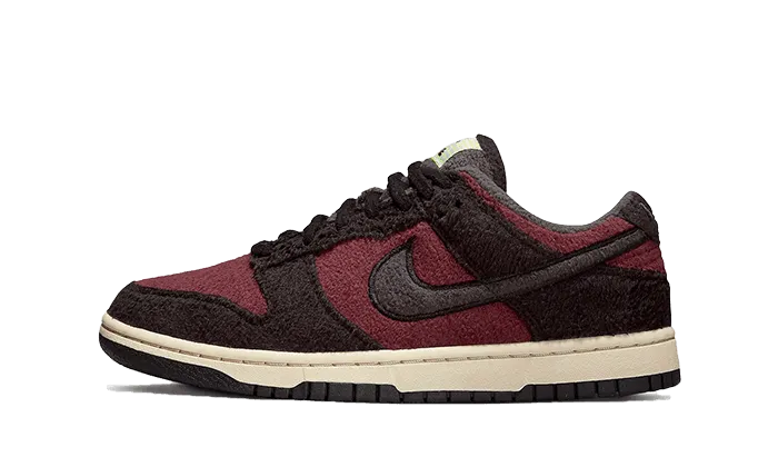 Dunk Low SE Fleece Burgundy Crush Impact Resistant Shell