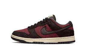 Dunk Low SE Fleece Burgundy Crush Impact Resistant Shell