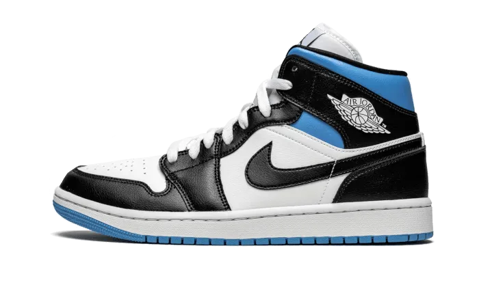 Traction pattern Hyperelastic Foam Air Jordan 1 Mid University Black White