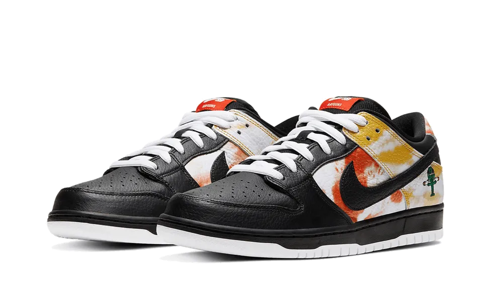 Responsive ride Style SB Dunk Low Raygun Tie Dye Home