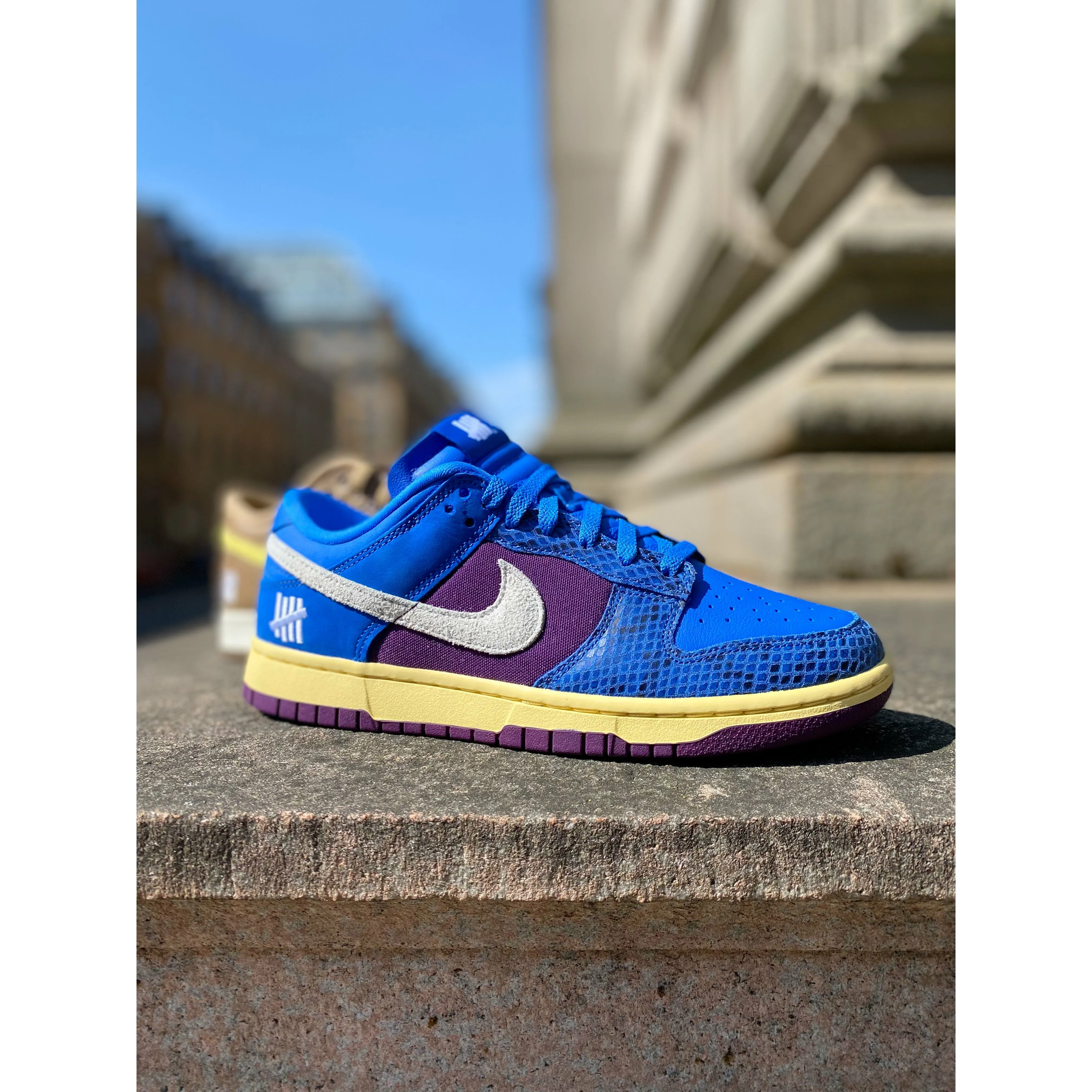 Nike Dunk Low Undefeated 5 On It Dunk vs. AF1 Heat Dissipating Design