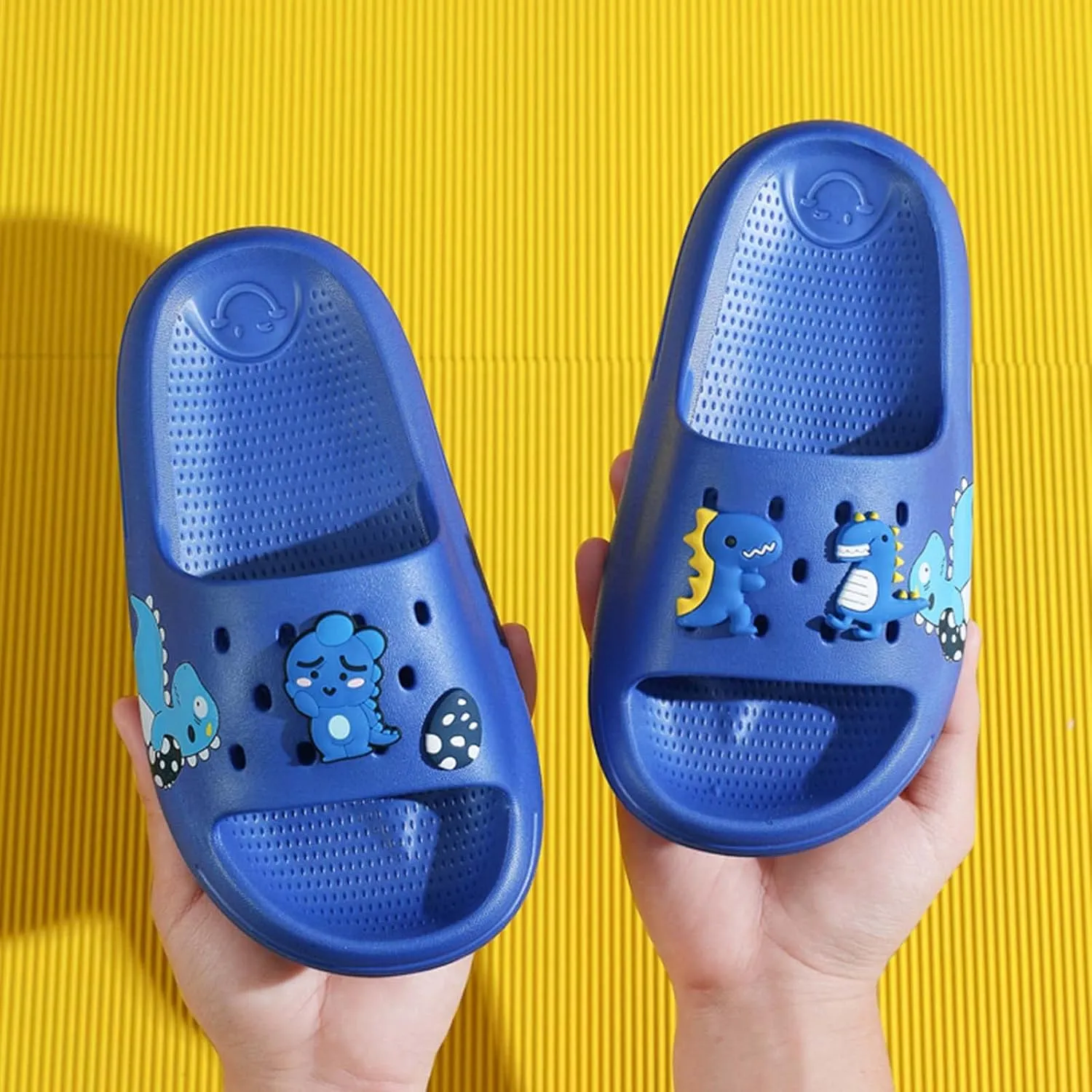 Eliogn Slide Sandals for Boys and Girls Anti-Slip Pillow Slippers Ultra Light Home Slippers Shower Summer Sandals Water Shoes (Little Kid/Big Kid)