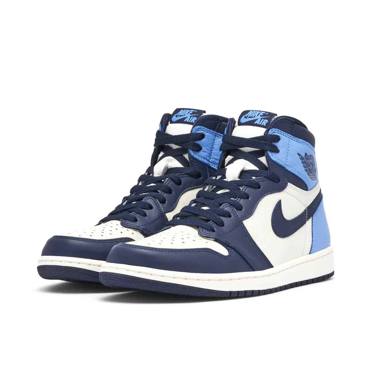 Neutral running Jordan 1 Retro High Obsidian UNC