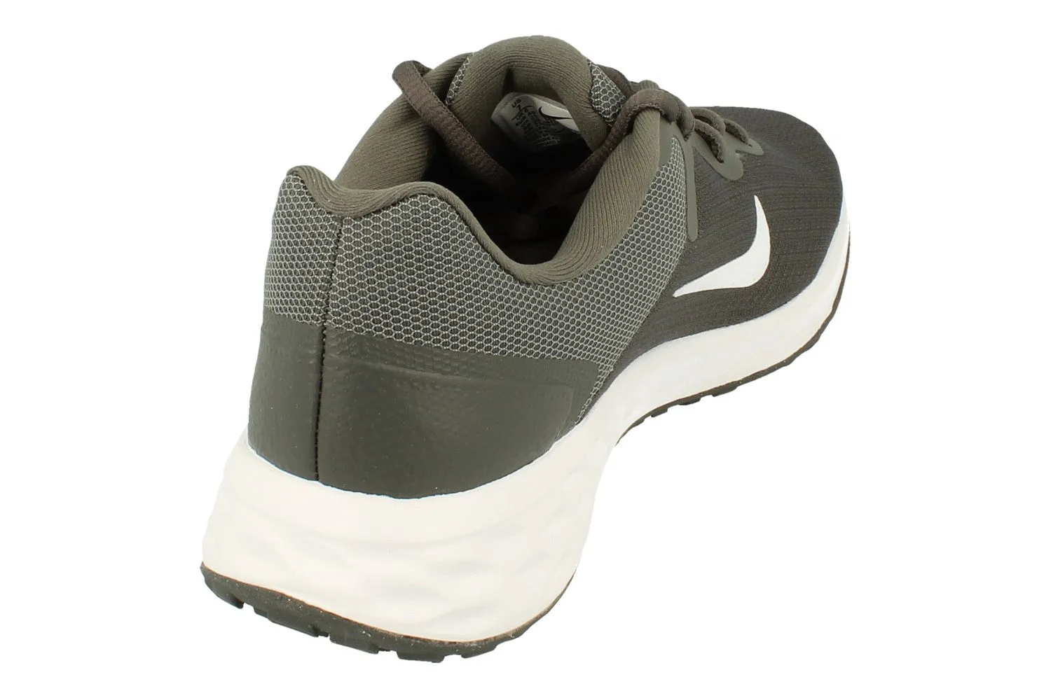 sleek - look cleated shoes Nike Revolution 6 Nn Mens DC3728 004