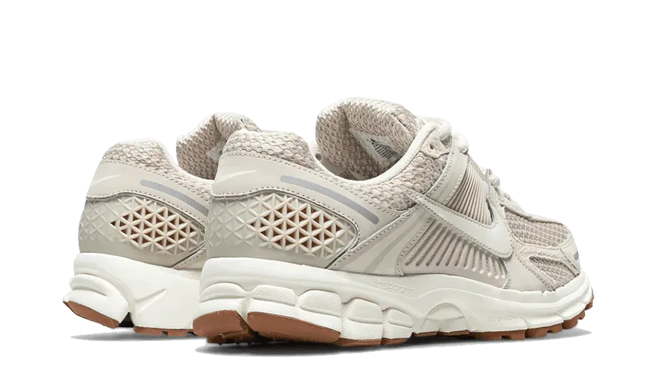 Zoom Vomero 5 Light Orewood Brown Canvas Upper angular outsole running shoes