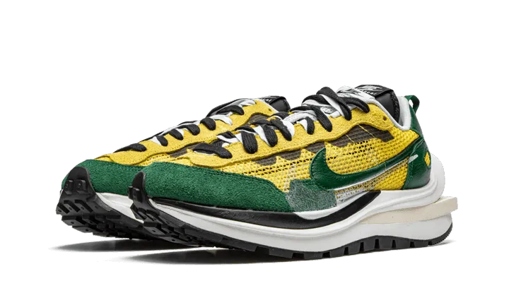 Vaporwaffle Sacai Tour Yellow Stadium Green kids' shoe look Agile