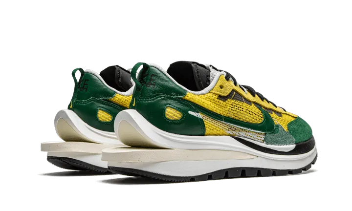 Vaporwaffle Sacai Tour Yellow Stadium Green Firmness running in a swamp area shoes