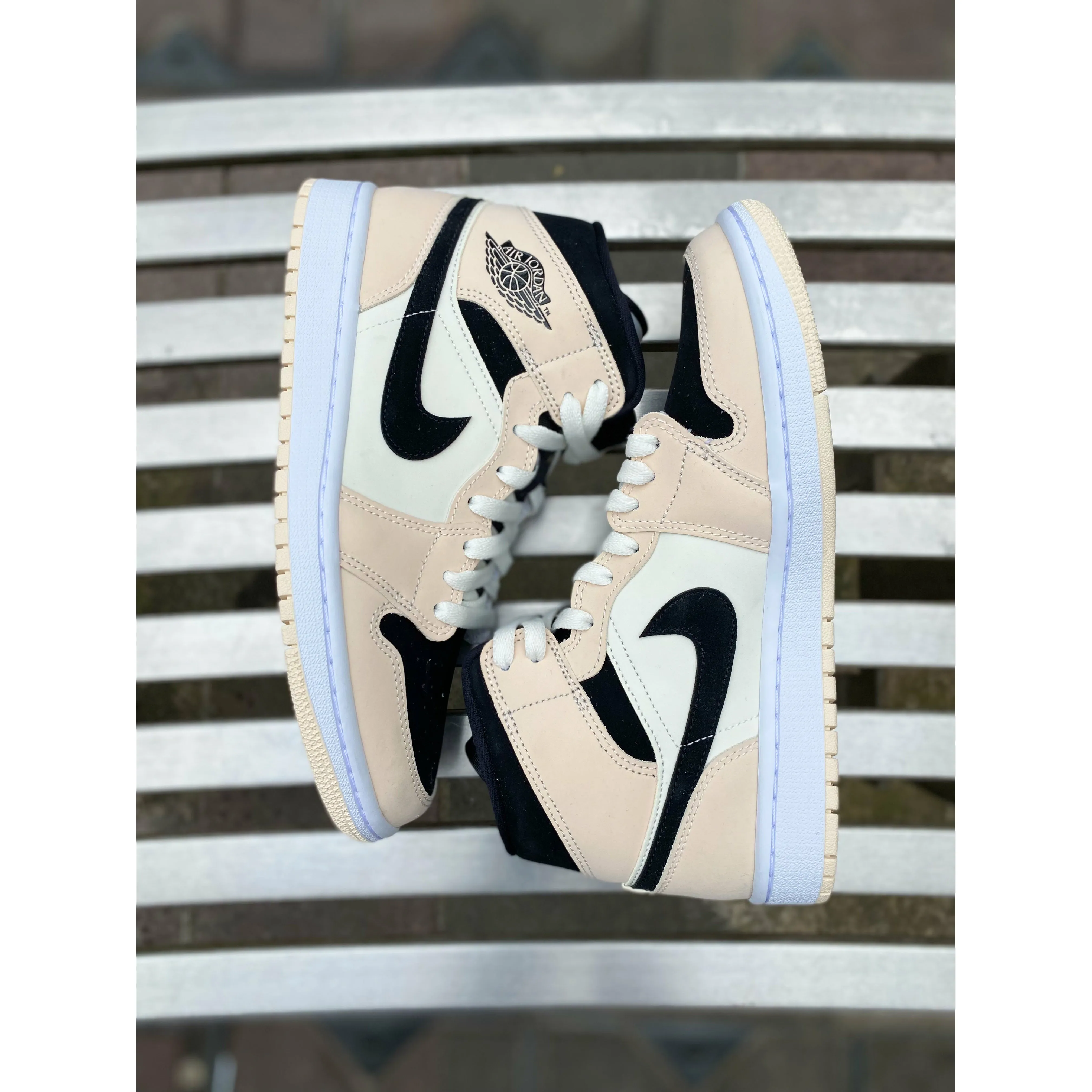 long - lasting - durability shoes running for weight loss shoes Jordan 1 Mid Barely Orange (W)