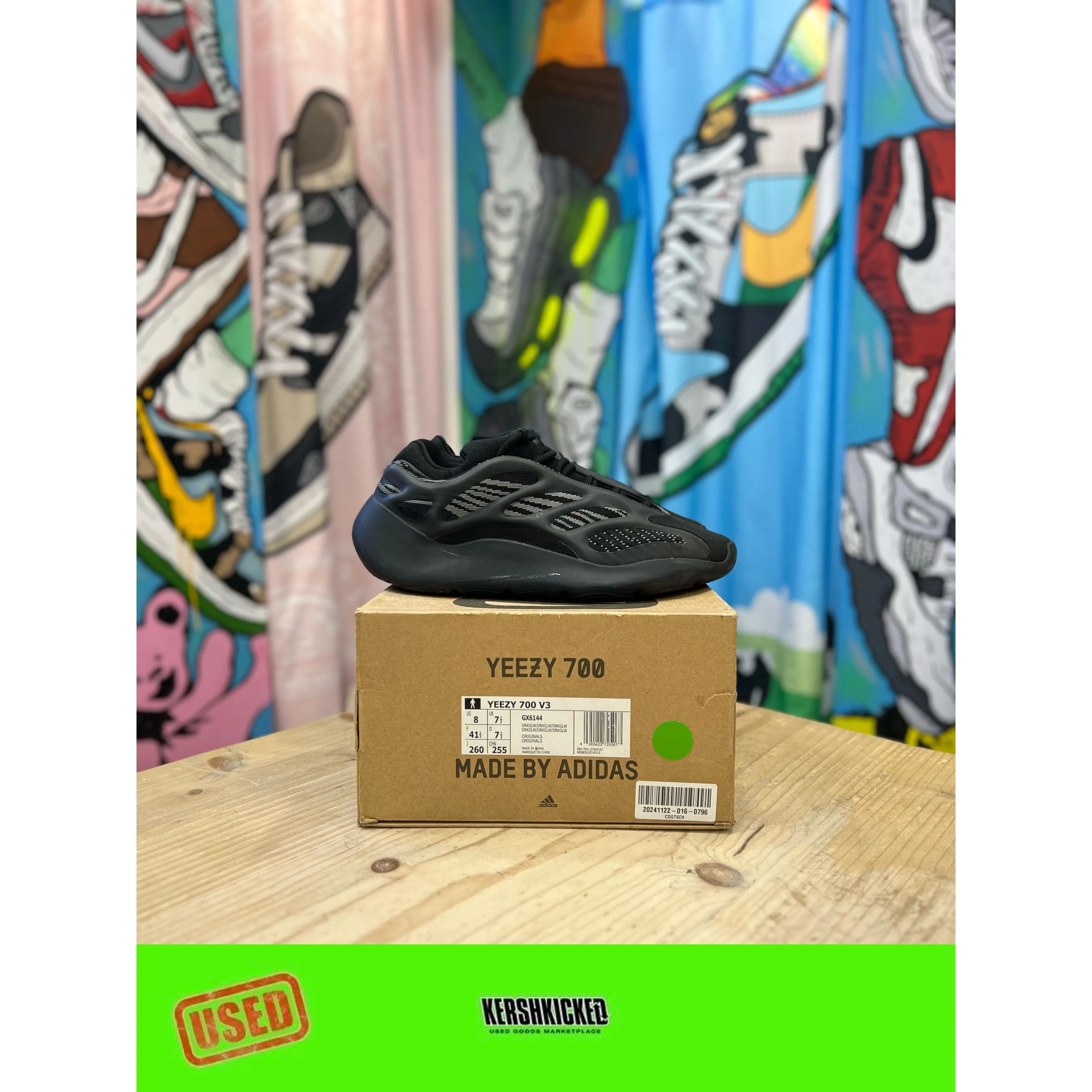 Slide Hike Yeezy 700 V3 Dark Glow UK 7.5